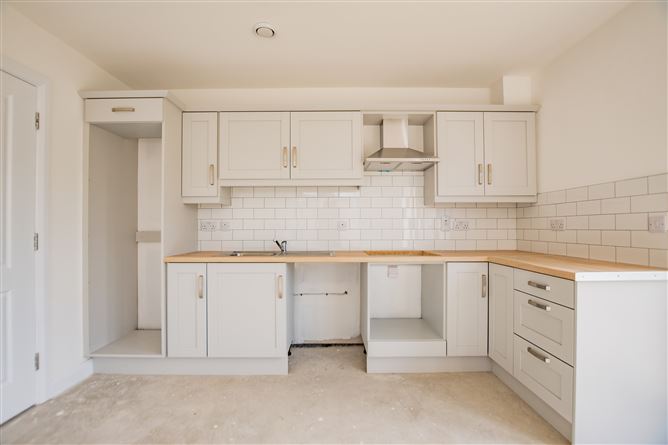 3 Bed Mid Terrace , White Linen Avenue, Longford Town, Co. Longford, Longford, Longford