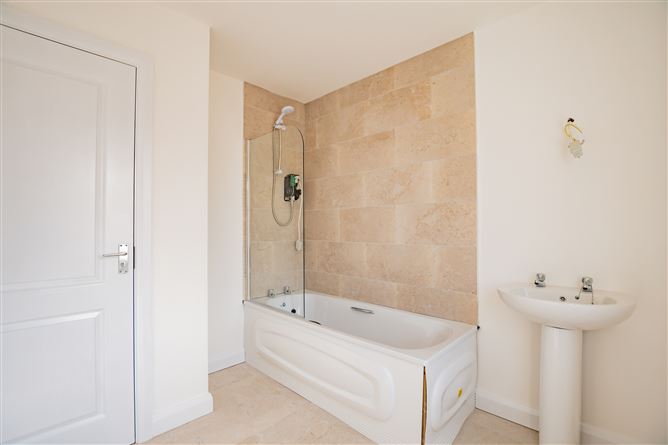 Photo 7 of 7 — 3 Bed Mid Terrace , White Linen Avenue, Longford Town, Co. Longford, Longford, Longford