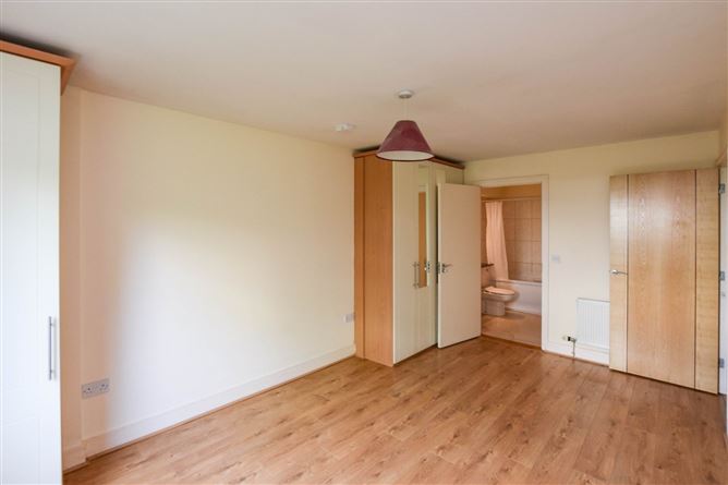 1 Carleton House, Brennanstown, Cabinteely, Dublin 18