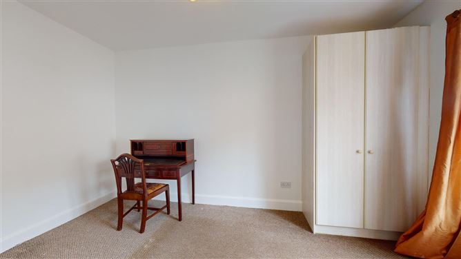 32 The Courtyard, Redmond Cove, Wexford Town