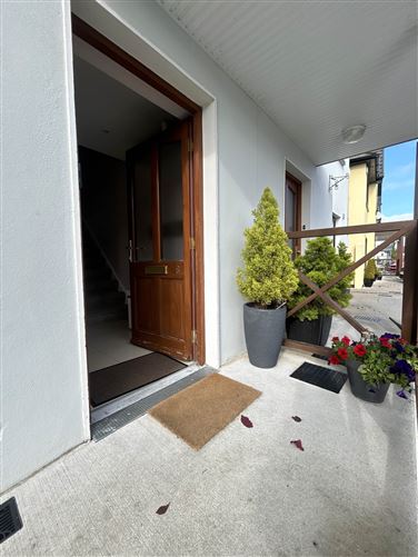 6 Hill View, Creggaunahilla, Clarecastle, County Clare
