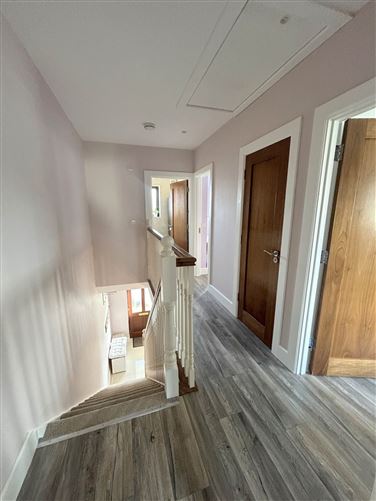6 Hill View, Creggaunahilla, Clarecastle, County Clare