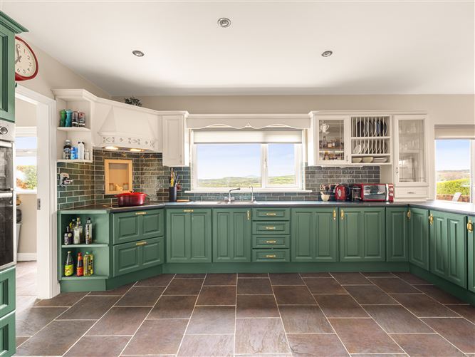 https://photos-a.propertyimages.ie/media/5/9/5/4925595/d45902b7-00b0-4c55-92fd-e3bd120646f5_l.jpg