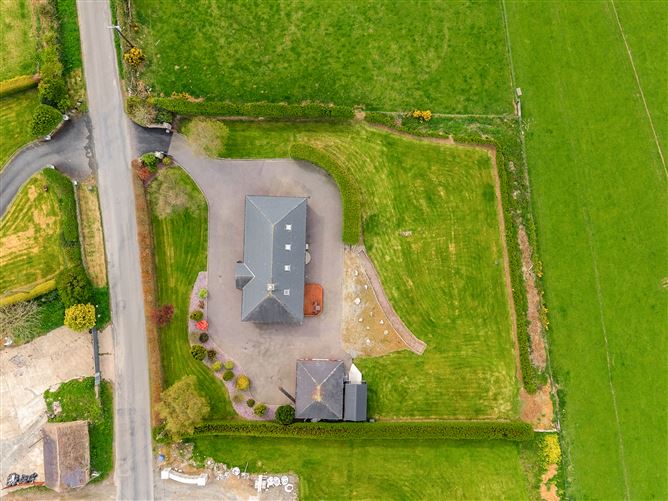 https://photos-a.propertyimages.ie/media/5/9/5/4925595/d45902b7-00b0-4c55-92fd-e3bd120646f5_l.jpg
