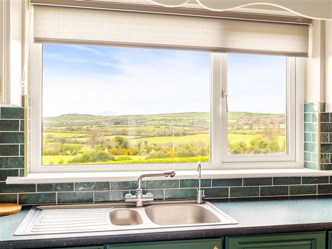 https://photos-a.propertyimages.ie/media/5/9/5/4925595/d45902b7-00b0-4c55-92fd-e3bd120646f5_l.jpg