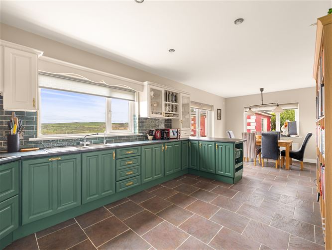 https://photos-a.propertyimages.ie/media/5/9/5/4925595/d45902b7-00b0-4c55-92fd-e3bd120646f5_l.jpg