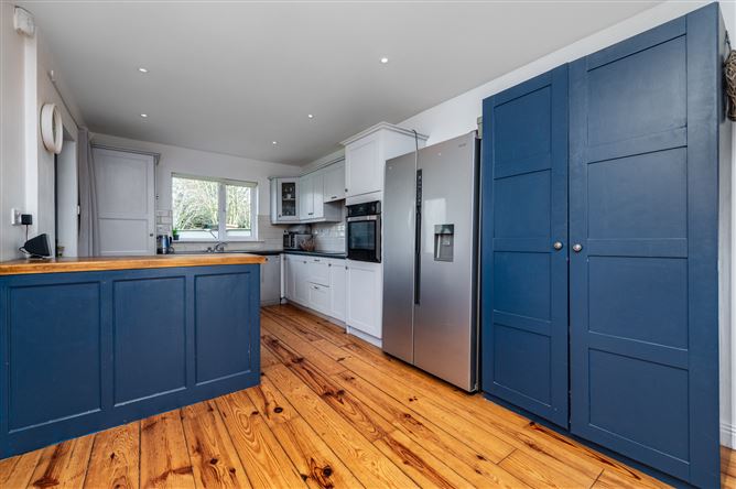https://photos-a.propertyimages.ie/media/5/9/5/5004595/d253dad5-2bd1-4ef5-8384-95f870870fe2_l.jpg