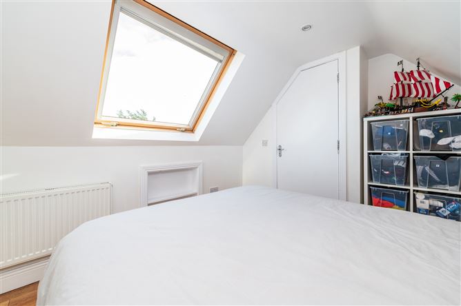 https://photos-a.propertyimages.ie/media/5/9/5/5004595/d253dad5-2bd1-4ef5-8384-95f870870fe2_l.jpg