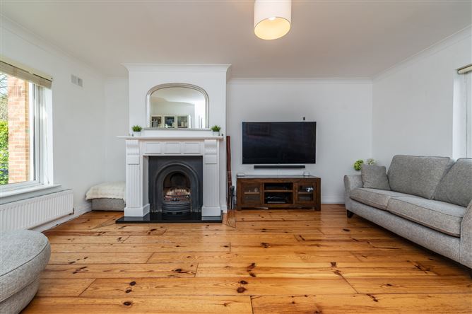 https://photos-a.propertyimages.ie/media/5/9/5/5004595/d253dad5-2bd1-4ef5-8384-95f870870fe2_l.jpg