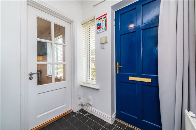 https://photos-a.propertyimages.ie/media/5/9/5/5004595/d253dad5-2bd1-4ef5-8384-95f870870fe2_l.jpg