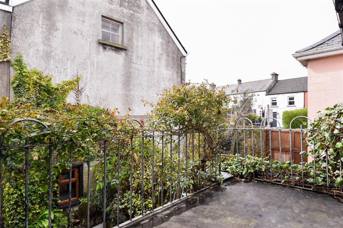 2 St. Helen’s Street, Galway 2 St. Helen’s Street, Galway