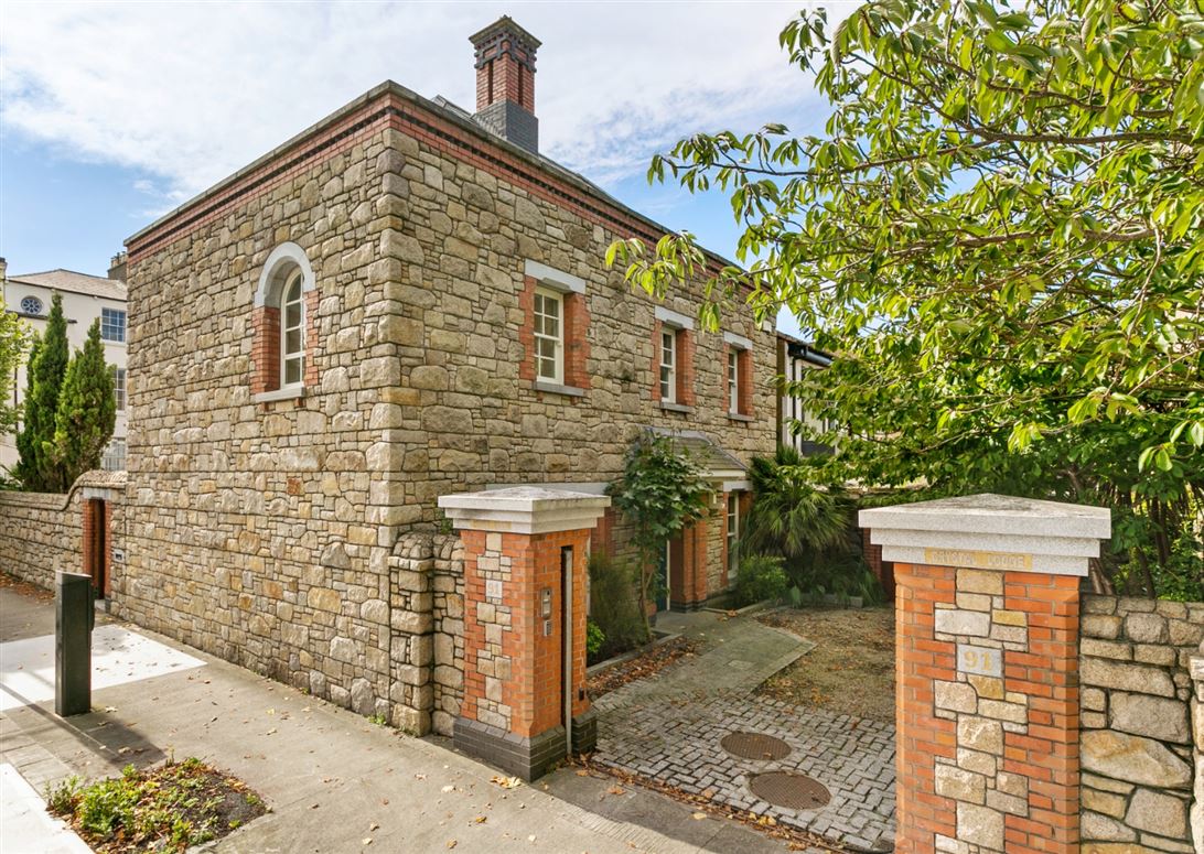 Crystal Lodge, 91 Waterloo Road, Ballsbridge, Dublin 4
