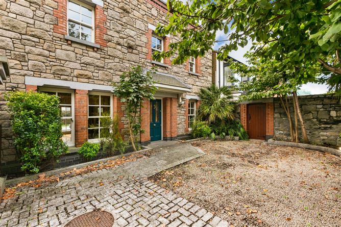 Crystal Lodge, 91 Waterloo Road, Ballsbridge, Dublin 4