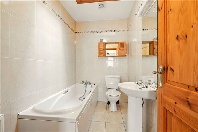 15 Meadow Brook, Tubbercurry, Sligo