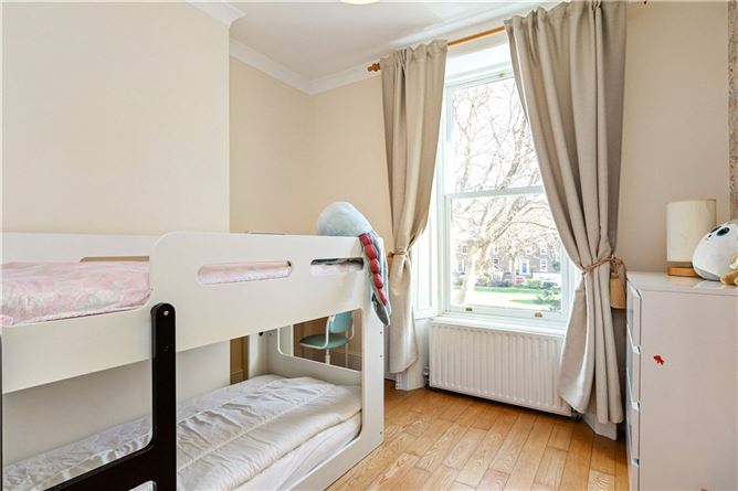 3 Pearse Square, Dublin 2