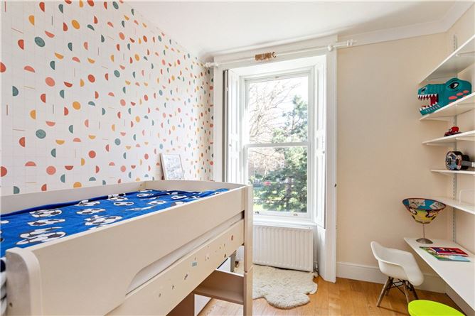 3 Pearse Square, Dublin 2