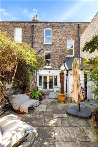 3 Pearse Square, Dublin 2