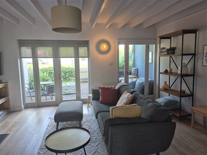 No 2 Coastguard Cottage, Schull, West Cork