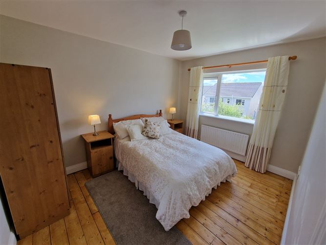 12 Dromard, Lahinch Road, Ennis, Co. Clare