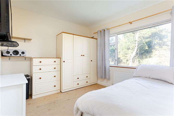 22 Sarsfield Park, Lucan, Dublin