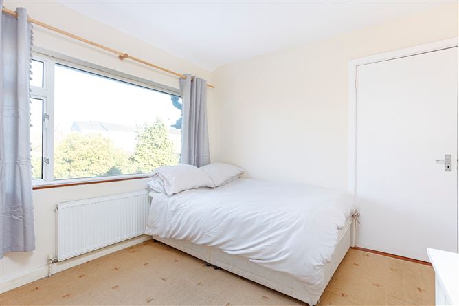 22 Sarsfield Park, Lucan, Dublin