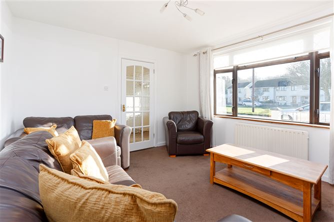 22 Sarsfield Park, Lucan, Dublin