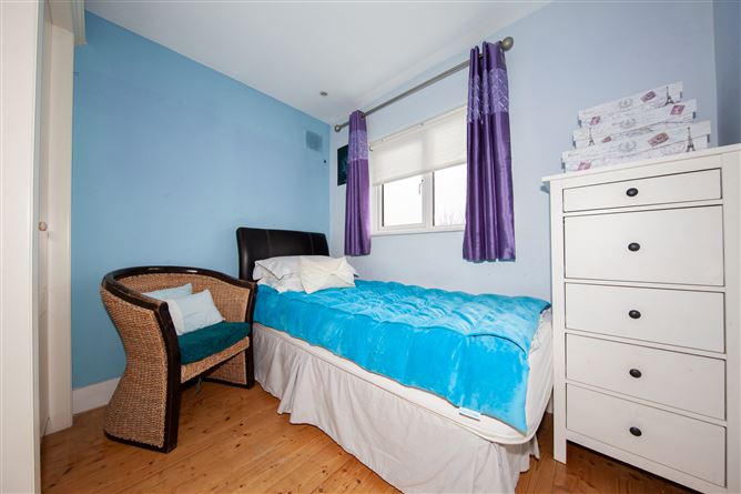 1 Gainsborough Crescent, Malahide, Dublin
