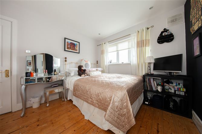 1 Gainsborough Crescent, Malahide, Dublin