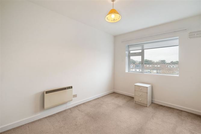 Apartment 62 Seapark, Mount Prospect Avenue, Clontarf, Dublin 3