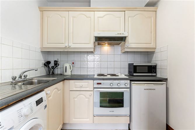 28 LINDSAY HOUSE, DEAN COURT, PATRICK STREET, Dublin 8, Dublin