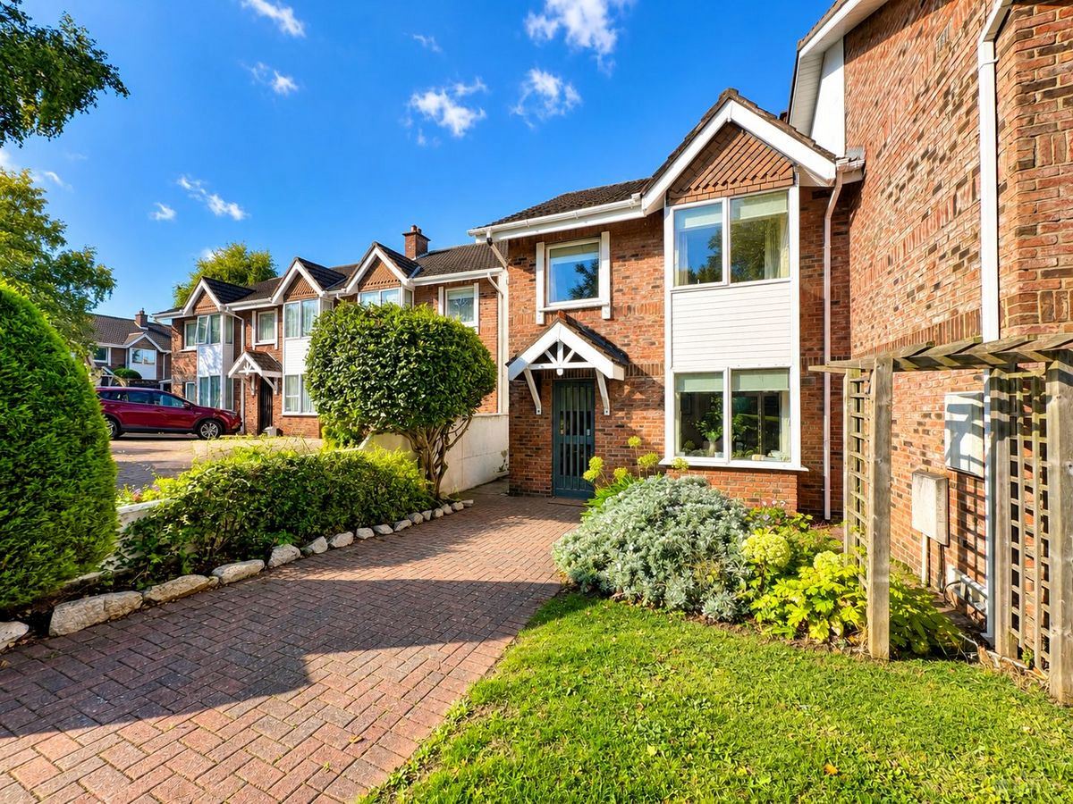 Photo 1 of 23 — 90 Coppinger Glade, Stillorgan, County Dublin