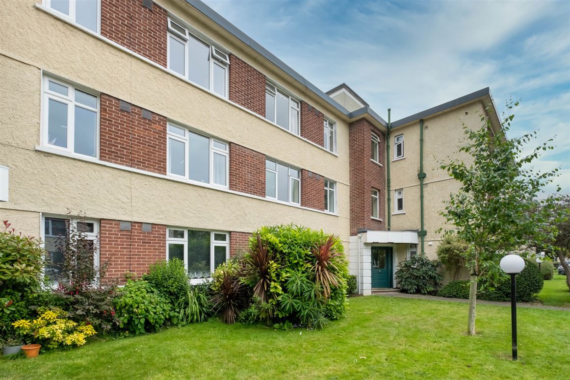 42 Adair, Sandymount Avenue, Sandymount, Dublin 4 Tom O'Higgins