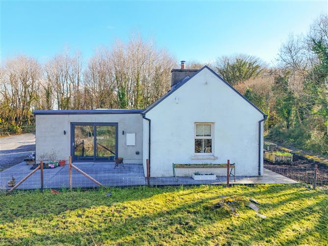 "Sweeneys Cottage", Tavnaghbeg, Straide, Foxford, Co. Mayo