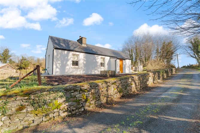 "Sweeneys Cottage", Tavnaghbeg, Straide, Foxford, Co. Mayo