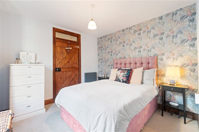 "Sweeneys Cottage", Tavnaghbeg, Straide, Foxford, Co. Mayo