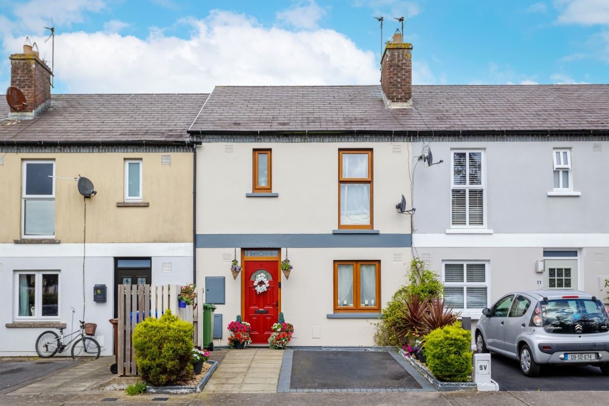 5 Radharc An Chaisláin, Caragh Road, Naas, Kildare