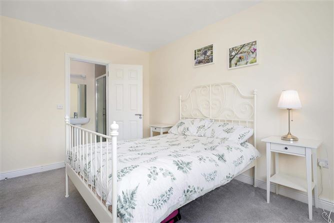 43 Rathmill Green, Rathcoole, Co. Dublin