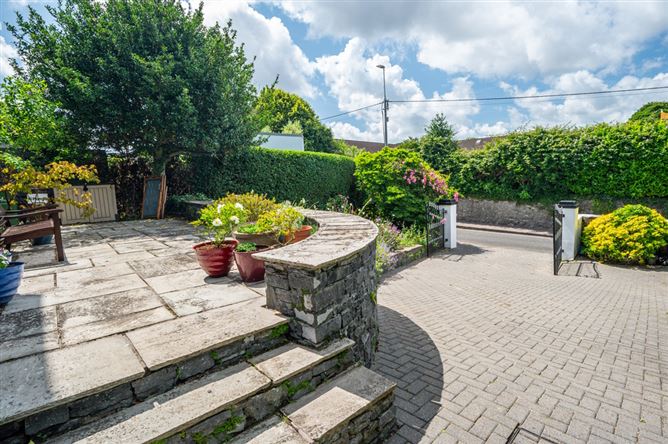 "Ravensdale", Park Avenue, Ballintemple, Blackrock, Cork