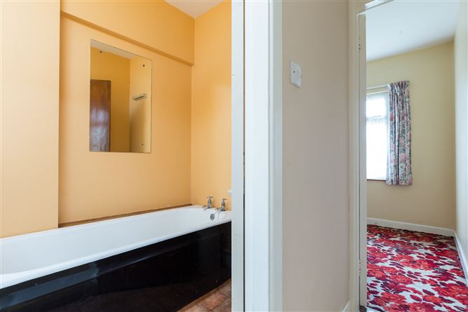 Red Row, Ballinatray Lower, Courtown, Gorey, Co. Wexford