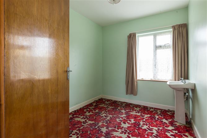 Red Row, Ballinatray Lower, Courtown, Gorey, Co. Wexford