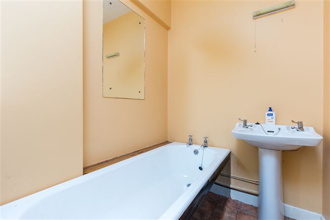Red Row, Ballinatray Lower, Courtown, Gorey, Co. Wexford