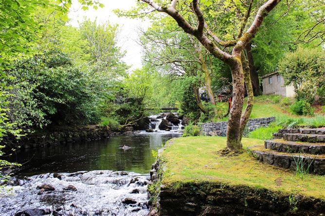 Waterfall Lodge, Claremount, Oughterard, Galway