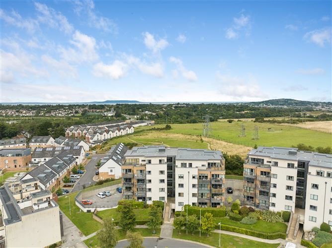 Photo 11 of 12 — 1 The Crescent, Carrickmines Manor, Carrickmines, Dublin 18