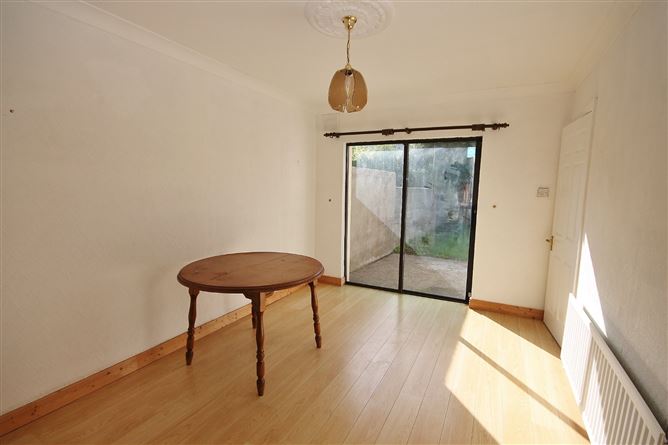 15 Woodville Grove, Lucan, Co. Dublin