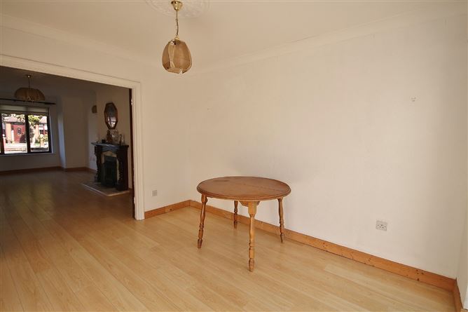 15 Woodville Grove, Lucan, Co. Dublin