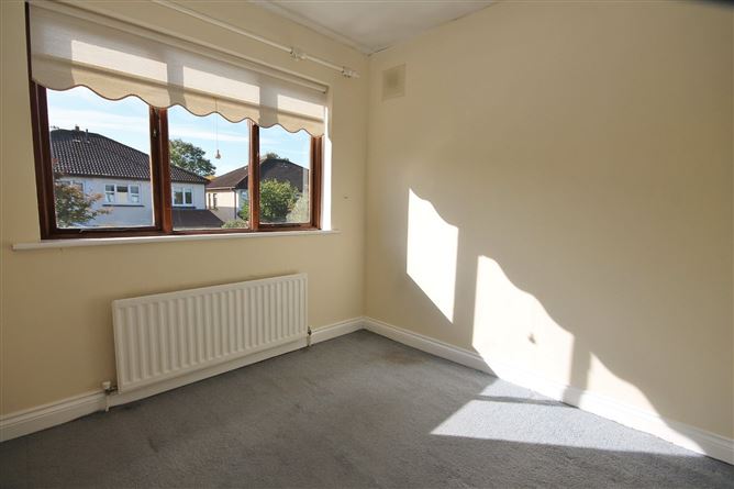 15 Woodville Grove, Lucan, Co. Dublin