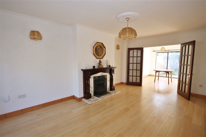 15 Woodville Grove, Lucan, Co. Dublin