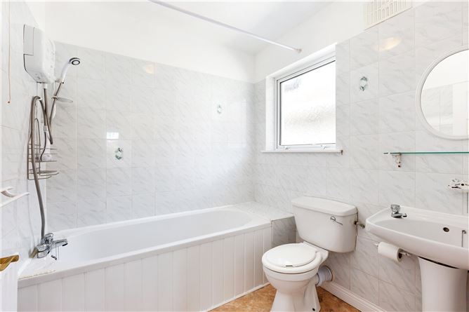 48 Fosterbrook, Stillorgan Road, Co. Dublin