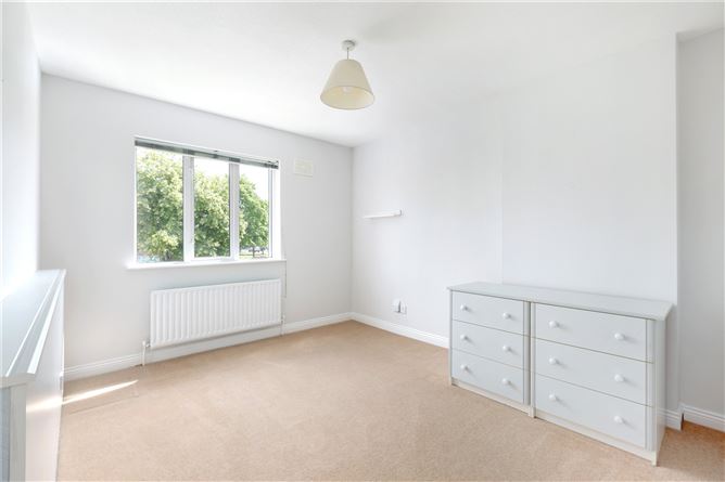 48 Fosterbrook, Stillorgan Road, Co. Dublin