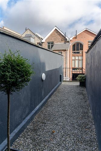 Apartment 2, 40 Baggot Street Upper, Ballsbridge, Dublin